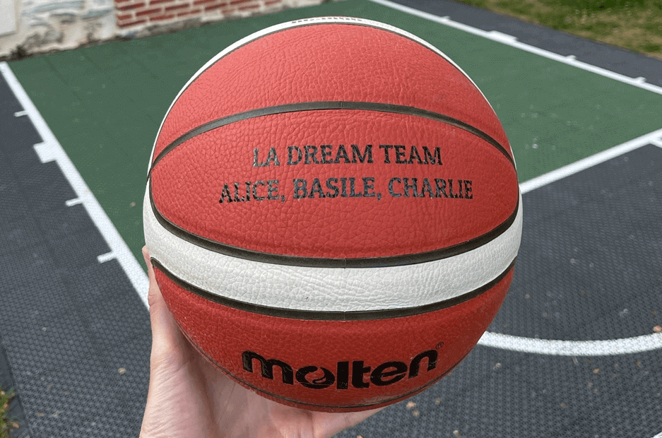 Ballon-basket-personnalise-exemple ballon de basket personnalisé pour un match de basket, en fonction de la taille du ballon de basket